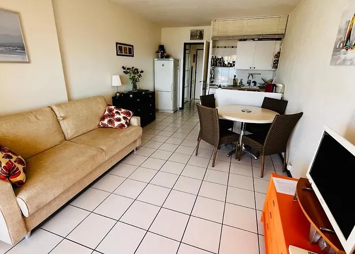 Grand 28m2 Terrasse Exceptionnelle Vue 180 Clim Box Le Lavandou